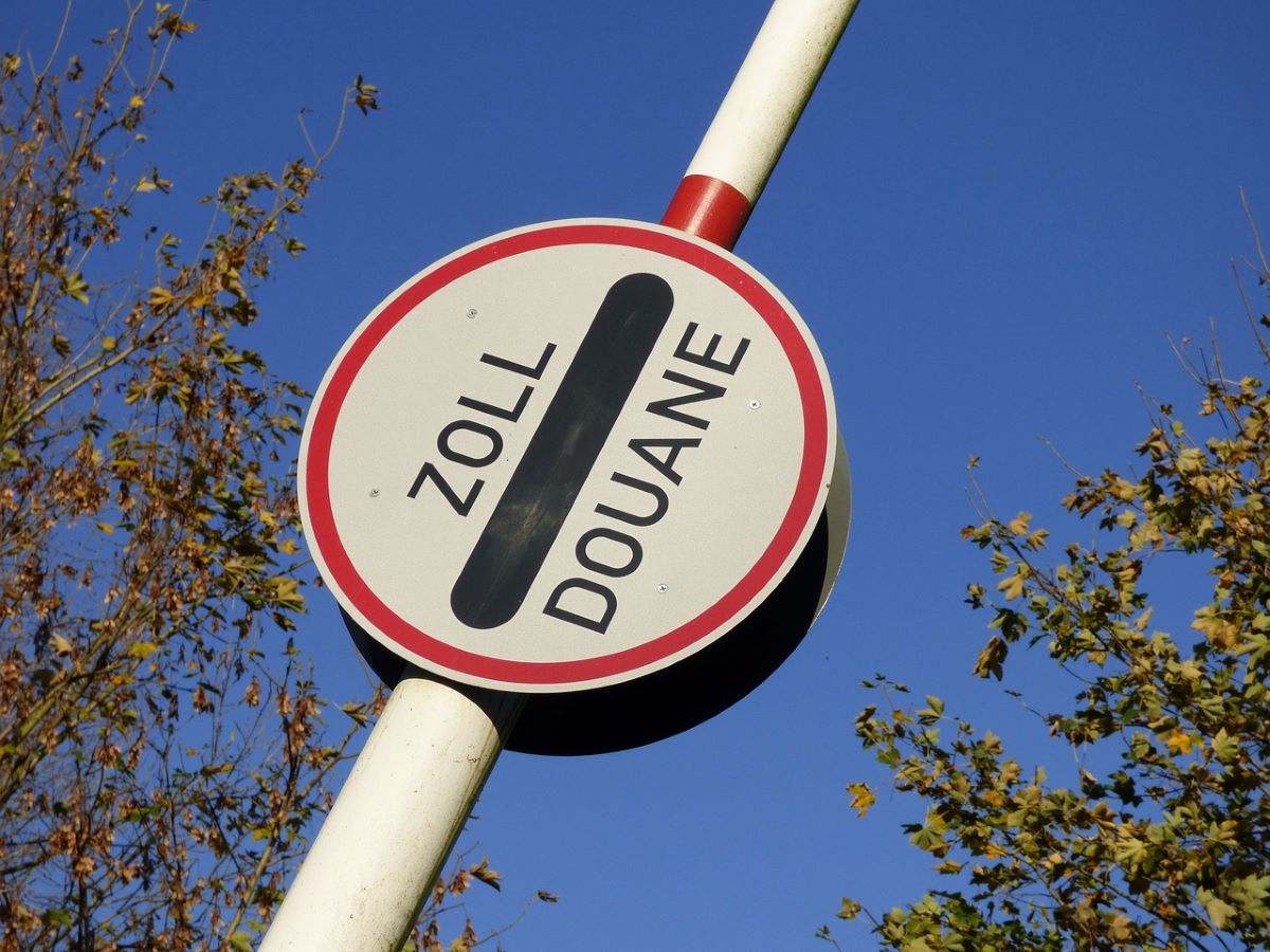 Fluidification des postes de douanes entre la Haute-Savoie et Genève
